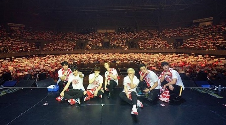 Foto: Unggah Keseruan Konser iKON di Jakarta, Yang Hyun Suk Tersentuh dengan Antusiasme Fans Tanah Air