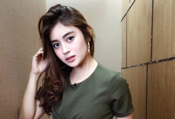 SAAT AKU BERMAIN KE RUMAH DOSEN CANTIK https://abgsukasex.blogspot.com/ - SAAT AKU BERMAIN KE RUMAH DOSEN CANTIK