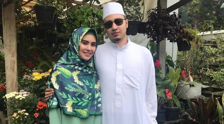 Foto: Habib Usman Beberkan Sikap Buruk Sang Istri, Begini reaksi Kartika Putri
