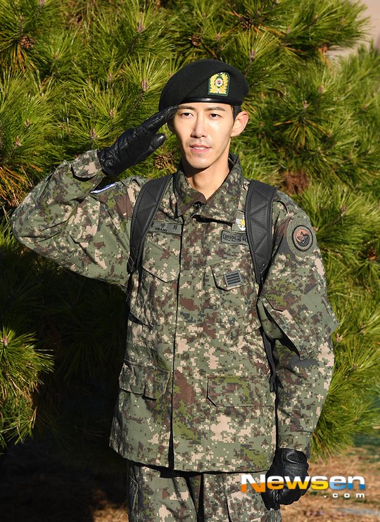 Kwanghee menyelesaikan wajib militer