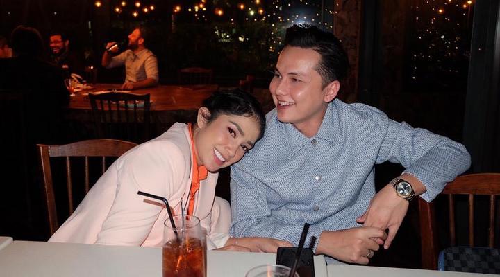 Rayakan Hari Ibu, Begini Ungkapan Manis Andhika Pratama 