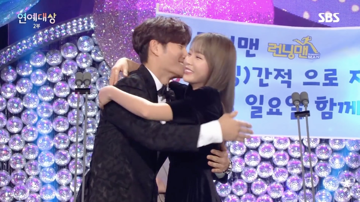 Kim Jong Kook dan Hong Jin Young di SBS Entertainment Awards