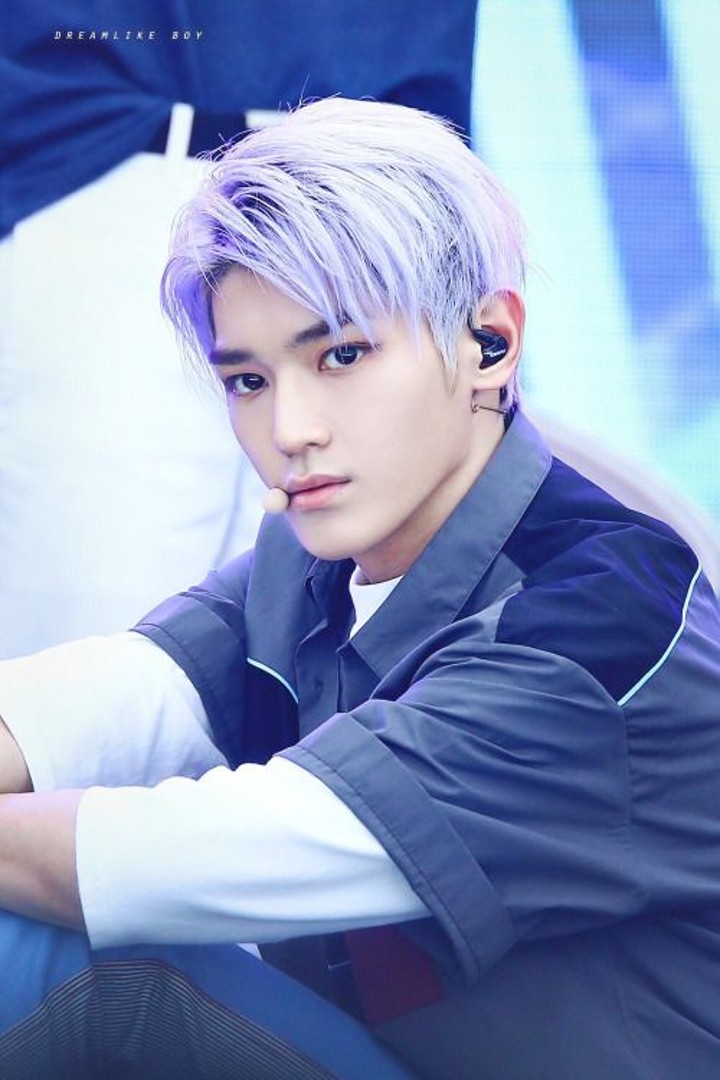 Taeyong Juga Pernah Ganti Warna Rambut dengan Lavender