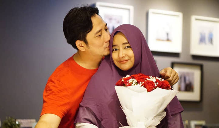 20 Tahun Menikah, Tengku Firmansyah Tulis Pesan Manis Untuk Sang Istri