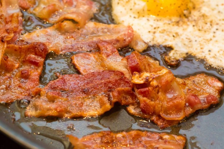 Jangan Konsumsi 8 Makanan Ini Jika Tak Ingin Jerawat Makin