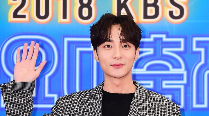Roy Kim Diduga Terlibat dalam Skandal Grup Chat Video Ilegal dengan