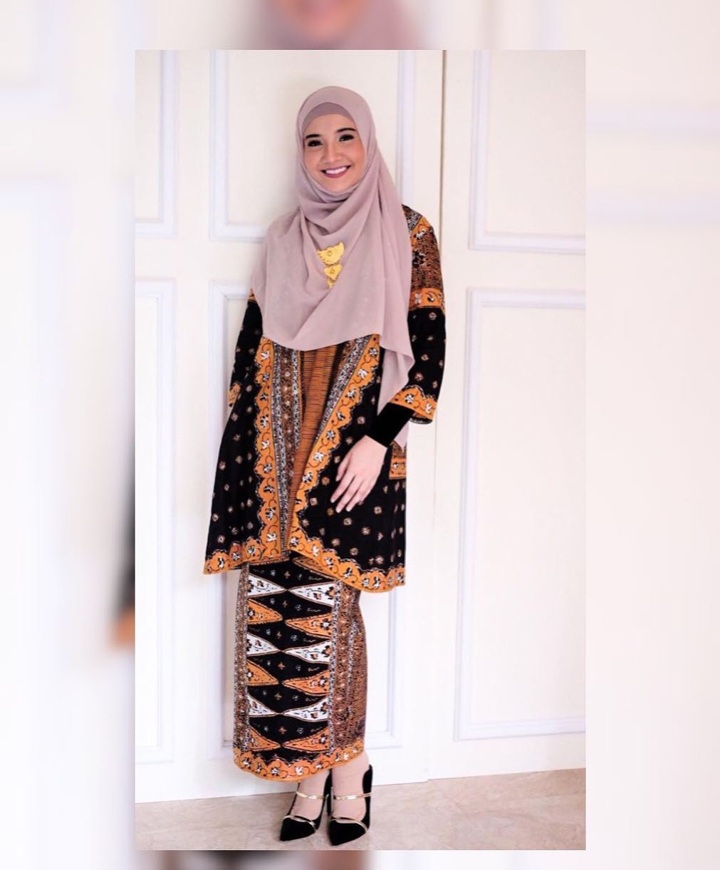 6000 Model Baju Batik Zaskia Sungkar Gratis