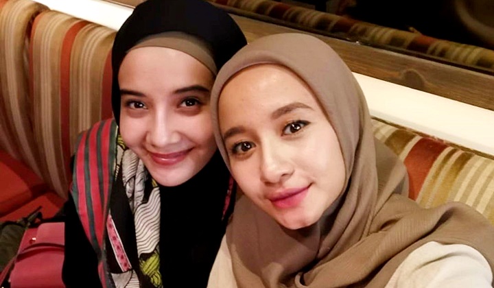  Zaskia  Sungkar  Pamer Wajah Jelek Bareng Laudya  Cynthia 