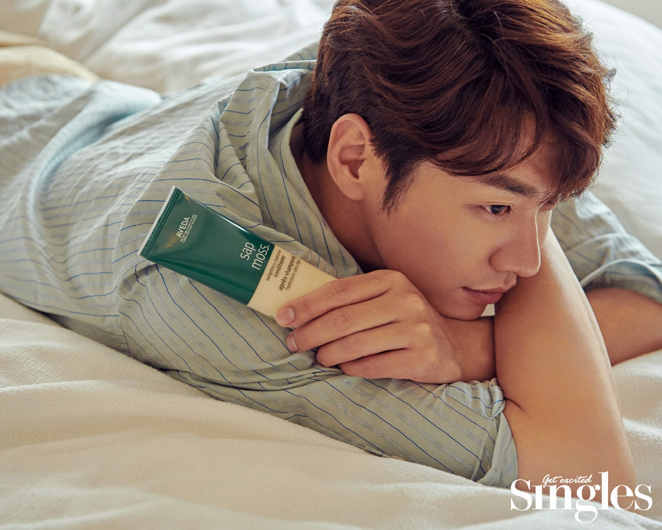 Kim Young Kwang di Singles edisi Agustus