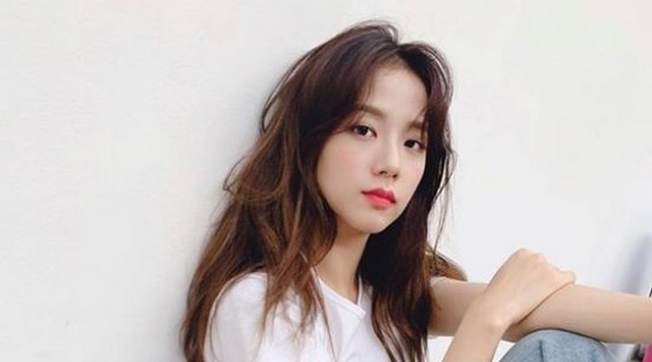 Pose Sendu di Foto Terbaru, Jisoo BLACKPINK Dianggap ...