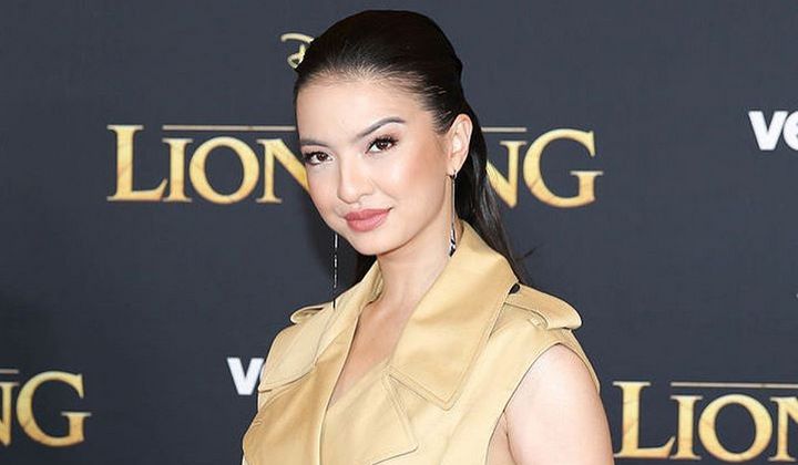 Raline Shah Tampil Sempurna Tanpa Cela di Perayaan Diwali, Sosok Ini