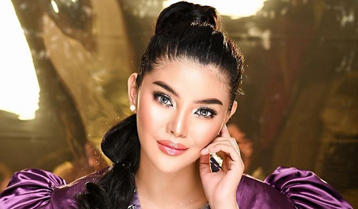 Rosa Meldianti 'Tampar' Haters dengan Pamer Ketiak Mulus, Langsung