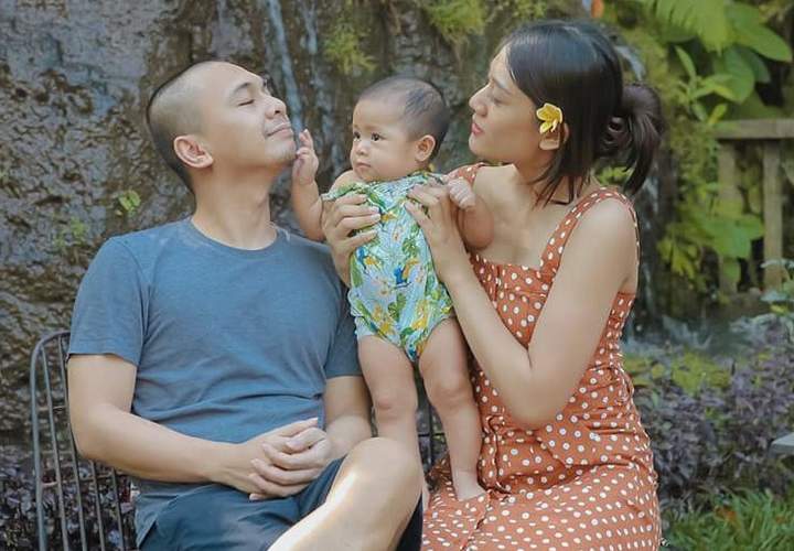 Raditya Dika Menikmati Sukacita Peran sebagai Orangtua Lewat Kehadiran Alinea Ava Nasution
