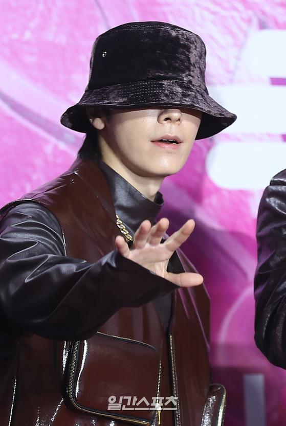 Super Junior Tampil Di Seoul Music Awards Dengan Kostum Unik, Tampang Donghae Bikin Ngakak