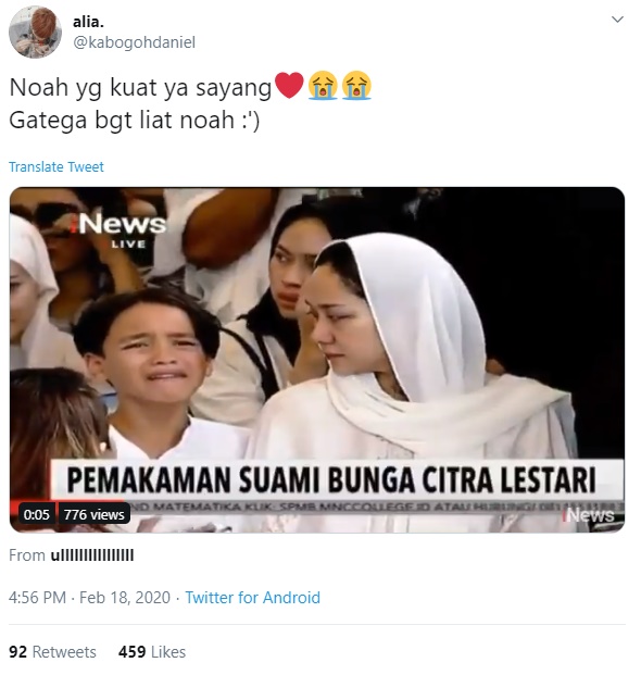 Tangis Noah Putra Bunga Citra Lestari Pecah Kala Ashraf Sinclair Dikebumikan