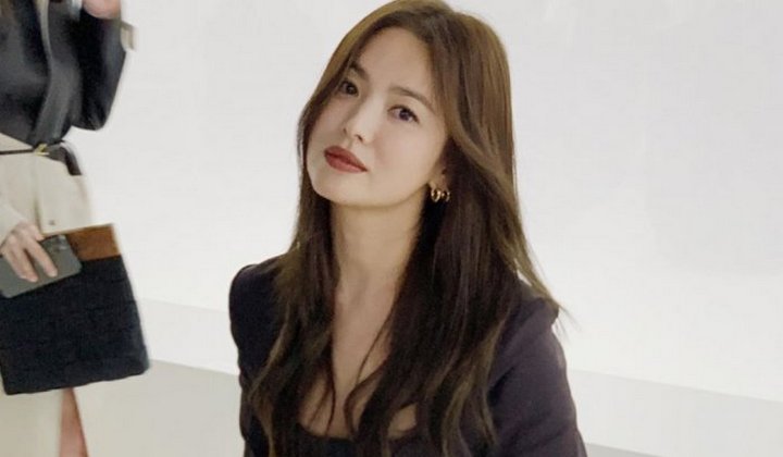 Foto: Song Hye Kyo Balik ke Korea Setelah 6 Bulan, Netter Malah Sibuk Bahas Donasi Hingga Pajak Nunggak