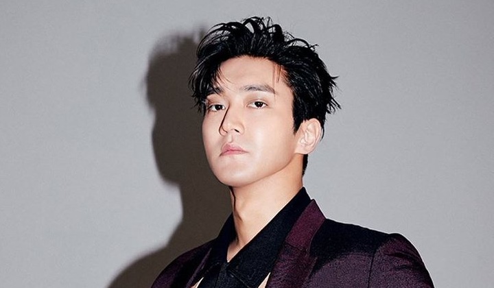 Foto: Siwon Super Junior Pamit Pulang Kampung, Netizen Indonesia Malah Buat Guyonan Receh
