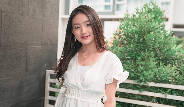 Foto Natasha Wilona dengan Rambut Pendek