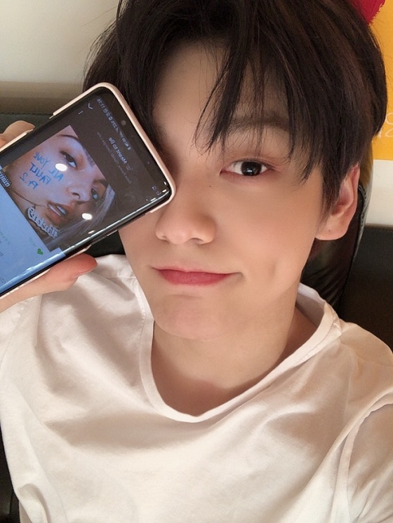 Usai Live Bareng, Soobin TXT Balas Ucapan Cinta Bebe Rexha Dengan Ini
