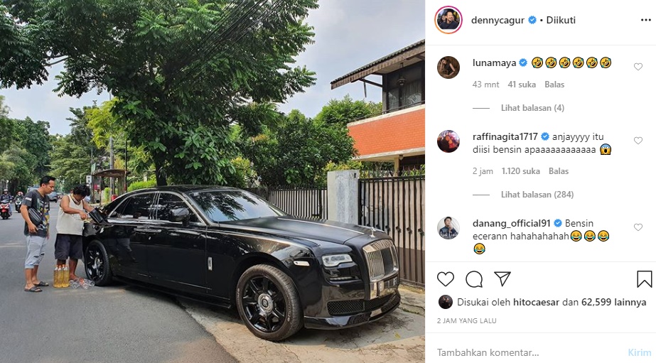 Isi Mobil Rolls-Royce Raffi Ahmad Pakai Bensin Eceran, Denny Cagur Panen Reaksi Jenaka