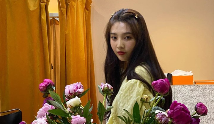Foto: Joy Red Velvet Mesra Bareng Crush di Instagram Sampai Bikin Cemburu