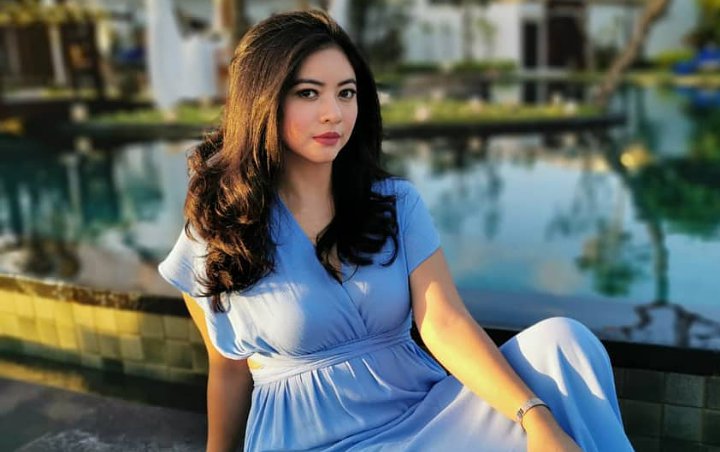 Daun sindromi bilan yalangoch qiz