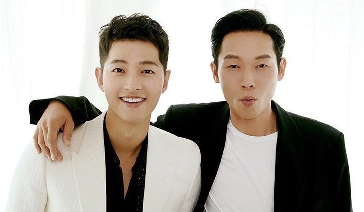 Foto: Bromance Banget, Song Joong Ki dan Yang Kyung Won Asyik Nikmati Waktu Luang Bersama