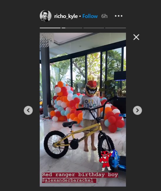 richard kyle mengejutkan publik lantaran terlihat datang di pesta ulang tahun putra jessica iskandar usai kabar putus beredar luas