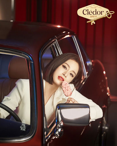 Pakai Riasan Bold dengan Polesan Lipstik Merah di Iklan Es Krim, Kim Tae Hee Bikin Fans Tercengang