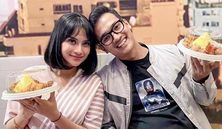 Tiru Foto Keluarga David Beckham, Vanessa Angel dan Suami Malah Tuai Gelak Tawa