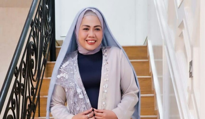 Ely Sugigi Tunjukkan Kekasih Baru Setelah Cerai dari Ferry Anggara pada 2017