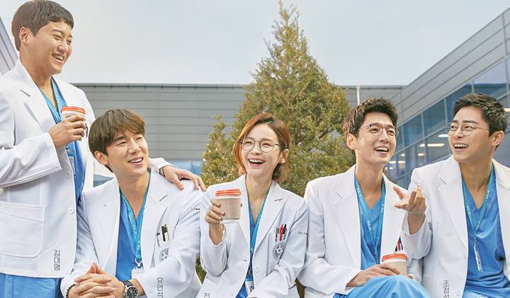 Foto: tvN Klarifikasi Soal Jadwal 'Hospital Playlist 2' yang Bocor