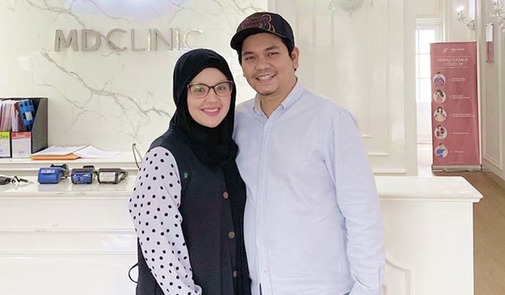 Foto: Indra Bekti Kabarkan Positif Covid-19, Aldila Jelita Ungkap Kondisi Suami Hingga Beri Dukungan