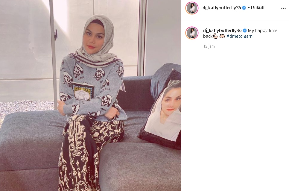 Rajin Belajar Ngaji Usai Mualaf, Hijab Katty Butterfly Ramai Diserbu Komentar di Potret Terbaru