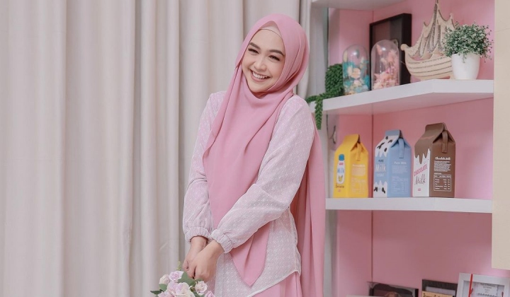 Ria Ricis Ungkap Alasan Tak Bisa Lama Jalin Hubungan Dekat dengan