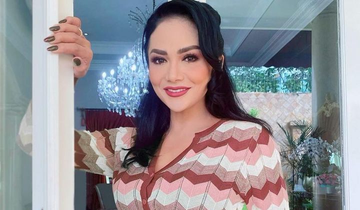 Dianugerahi Gelar Wanita Cantik Indonesia 2021, Krisdayanti: Terima Kasih