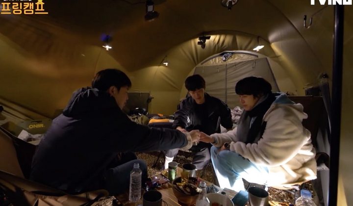 Foto: Tampil di 'Spring Camp', Ahn Jae Hyun Sedih Curhat ke Kyuhyun dan P.O Soal Kesulitannya