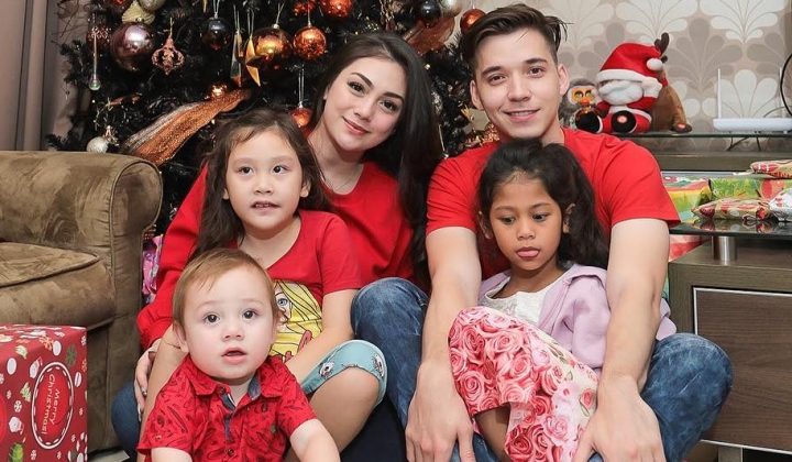 Foto: Celine Evangelista Habiskan Waktu Bersama Stefan William dan Anak-anaknya, Baikan?