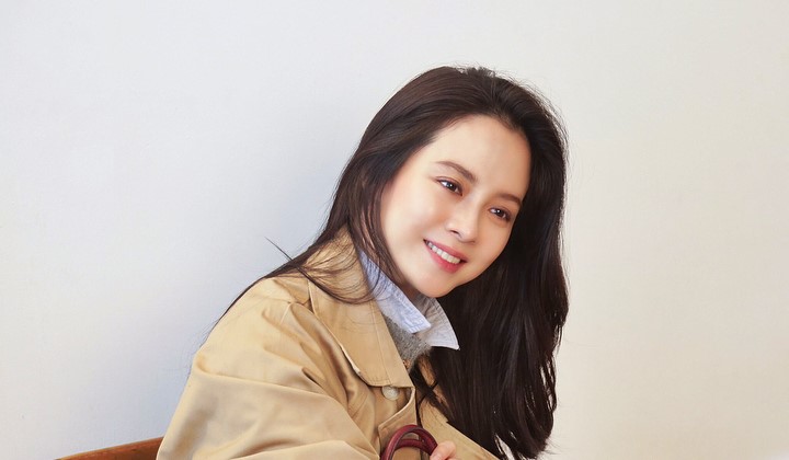 Foto: Song Ji Hyo Tunjukkan Sisi Gelap di Drama Baru, Dinilai Punya Kecantikan Bak Vampir