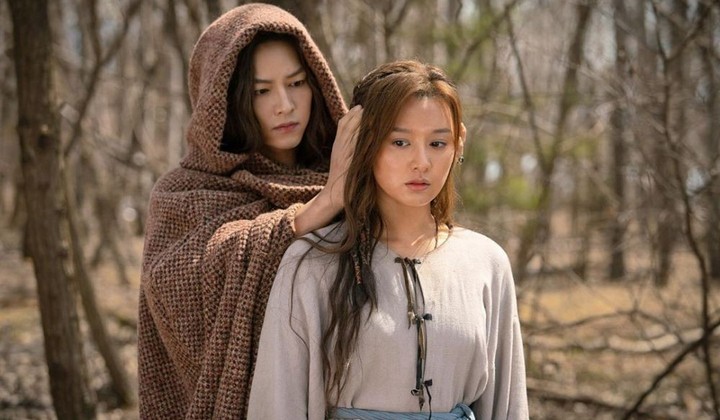 Foto:  Song Joong Ki Panjangkan Rambut dan Set Lokasi Dibangun, 'Arthdal ​​Chronicles 2' Akan Digarap?