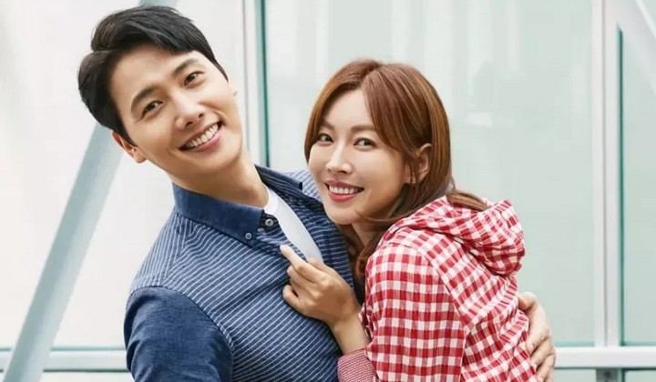 Foto: Lee Sang Woo Akui Ngumpet di Kamar Mandi Saat Adegan Kim So Yeon Ciuman di 'Penthouse' Tayang