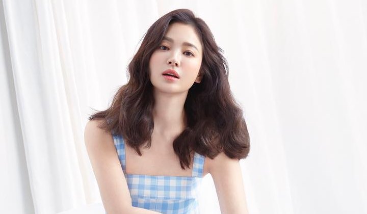 Foto: Definisi Artis Mahal, Bayaran Endorse Song Hye Kyo Capai Miliaran Rupiah Sekali Unggah