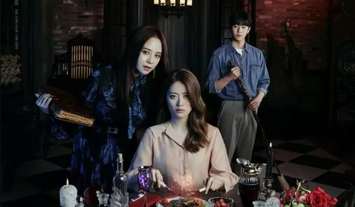 Foto: Puji Pemeran 'The Witch's Diner', Song Ji Hyo Akui Iri Tak Bisa seperti Nam Ji Hyun-Chae Jong Hyeop