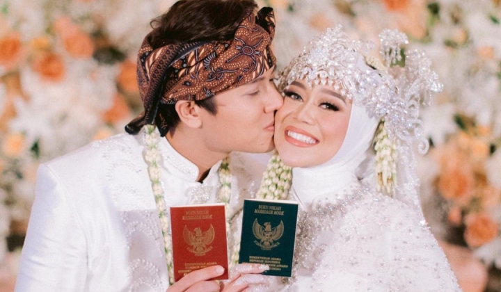 Foto: Heboh Foto Rizky Billar Cium Bibir Lesty Kejora, Penggemar Singgung Soal Isu Hamil Duluan