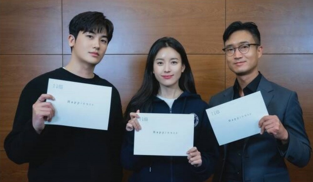 Foto: Han Hyo Joo-Hyungsik Hadiri Sesi Pembacaan Naskah Drama tvN 'Happiness'