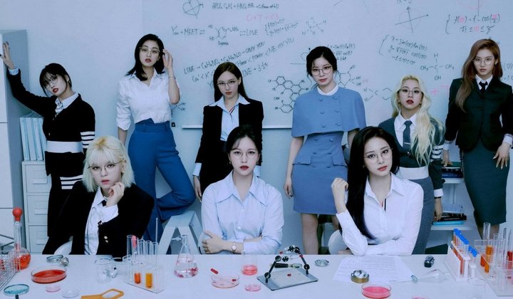 Foto: Pecahkan Rekor SNSD, Twice Cetak Sejarah di MAMA Paling Banyak Menangkan Best Female Group
