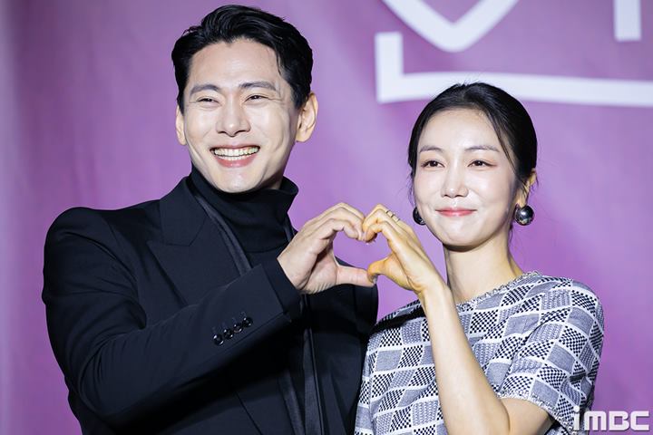 Teo Yoo dan Kim Ok Vin